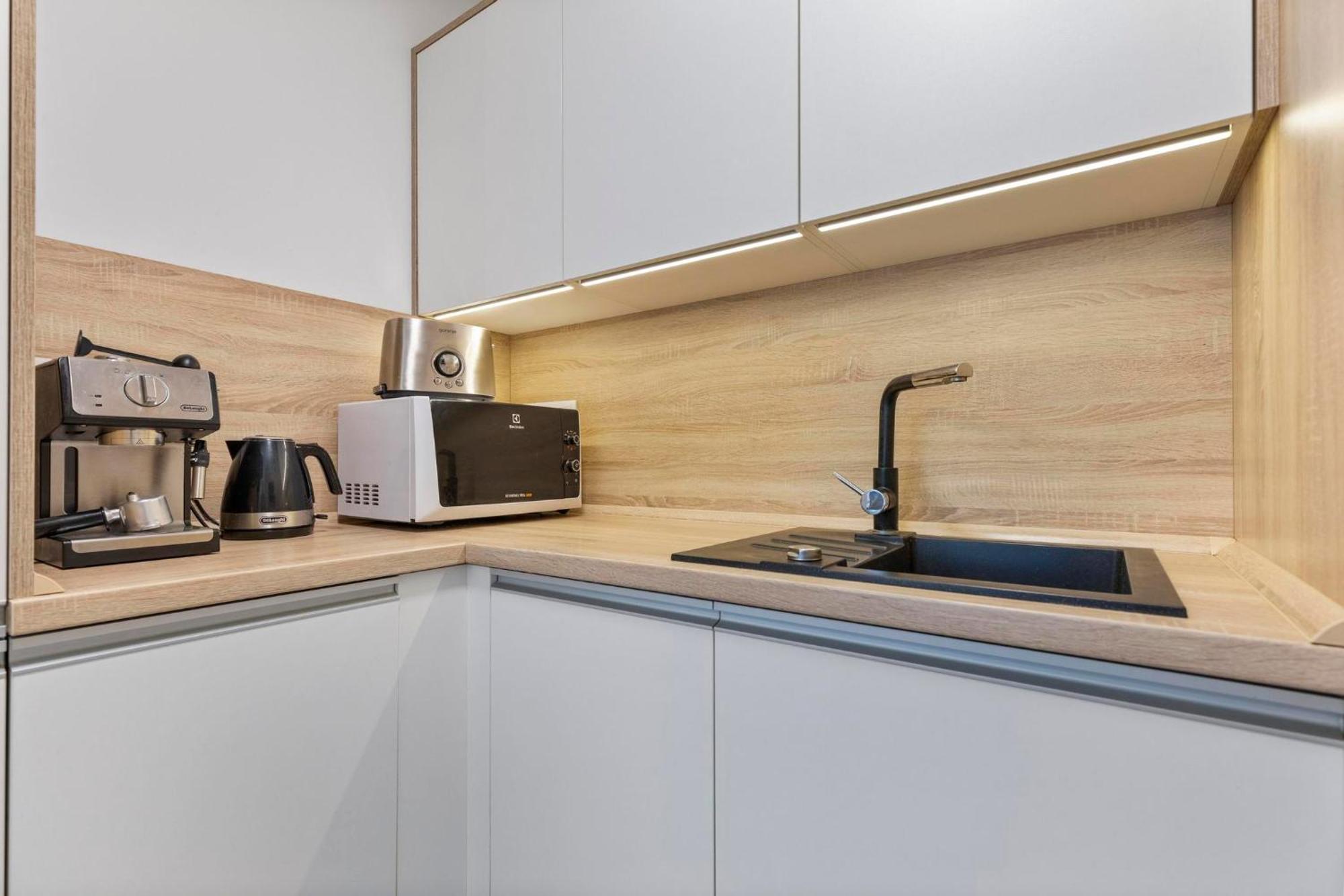 Twin 1 In - With Parking Appartement Bratislava